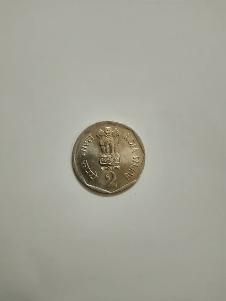 2 Rupees coin