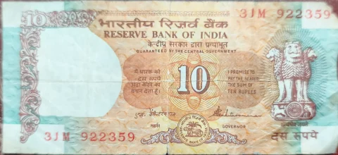 Rare 10 rupees currency ..Notes of this general design were issued across the mid-1980s to the 1990s under RBI Governors such as R.N. Malhotra (1985–1990) and S. Venkitaramanan (1990–1992).