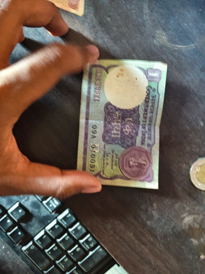 1930 Old coins and Indian rupees notes of old heritagee — photo 1 of 4