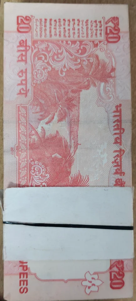 2017 Rs.20 Note bundle — photo 1 of 2