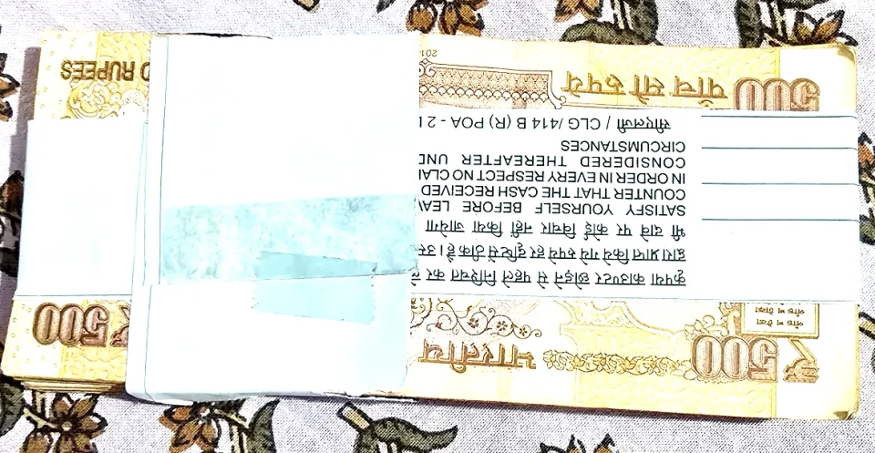 500 Rupees Note