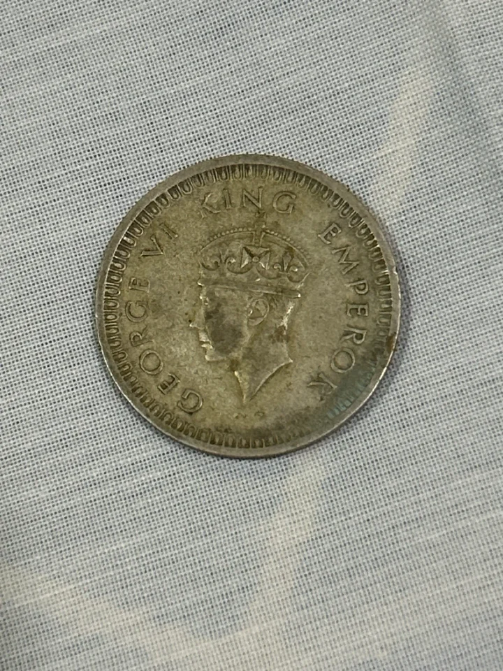 1942 British India 1 Rupee, issued during the reign of King George VI — coin, photo 1 of 2