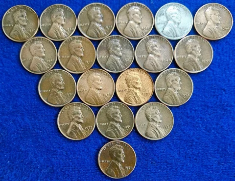 .       🇺🇸 USA 🇺🇸 Wheat 1 penny   This collection, spanning the years 1939 to 1958, is exceptionally rare and difficult to acquire in this grade  👉🏼Notably including the rare  1943 steel variant.   1939 , 40 , 41 , 42       43 , 44 , 45 , 46       47 , 48 , 49 , 50       52 , 53 , 54 , 55       56 , 57 , 58   ##Total 19 pc set   ##Obverse The portrait of Abraham Lincoln facing right with the date to the right  ##Reverse  Two wheat ears surrounding lettering.