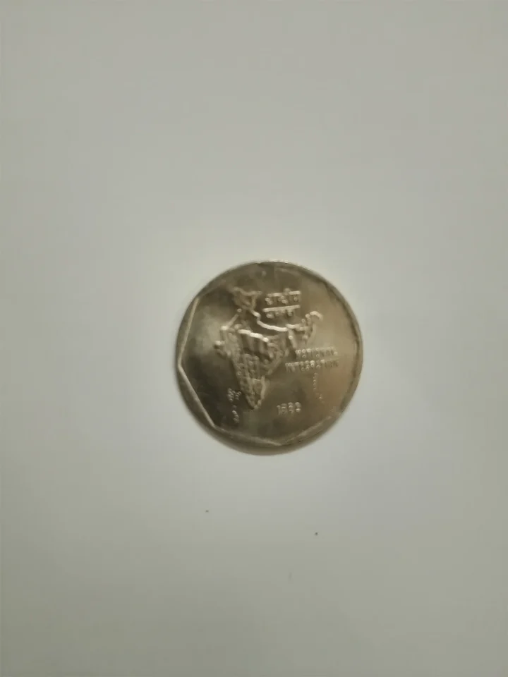 2 Rupees coin